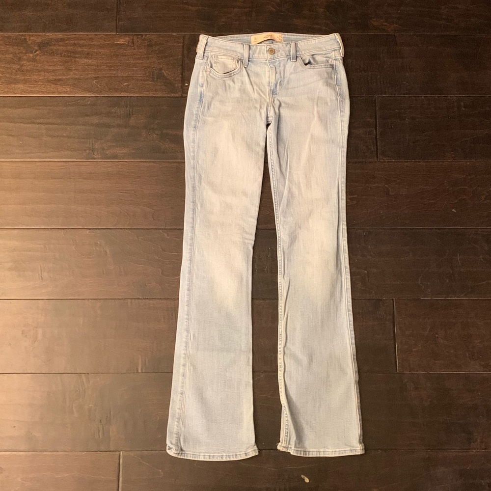 SUPER Cute Hollister Jeans